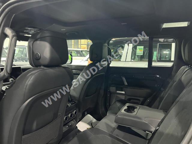 2023 لاند روفر ديفيندر