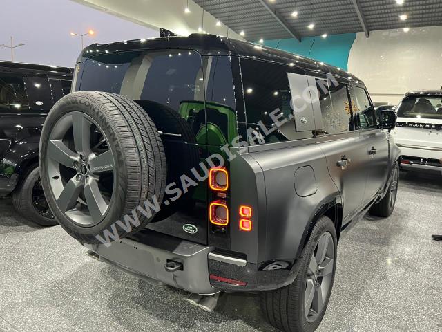 2023 لاند روفر ديفيندر