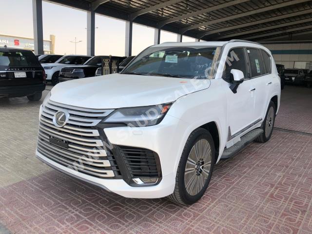 2023 لكزس إل إكس 600