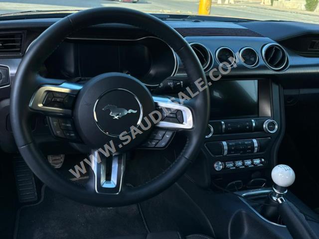 2021 فورد موستانغ ماك 1