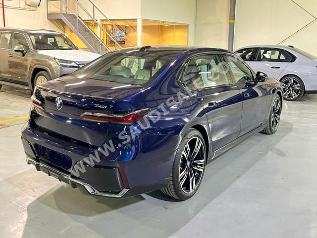 2023 بي ام دبليو الفئة السابعة 740 إل أي