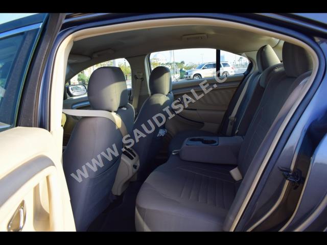 2017 فورد توروس اس اي ال