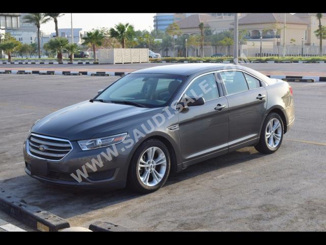 2017 فورد توروس اس اي ال