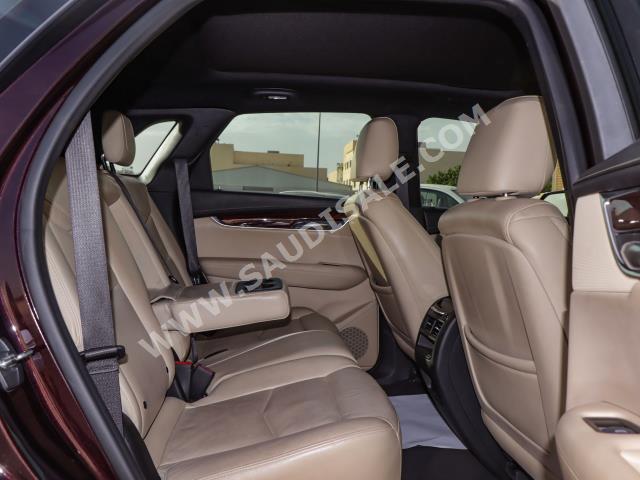 2017 كاديلاك اكس تي 5