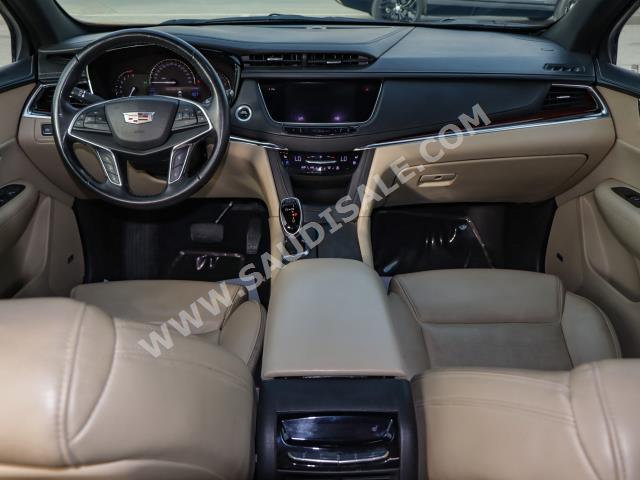 2017 كاديلاك اكس تي 5