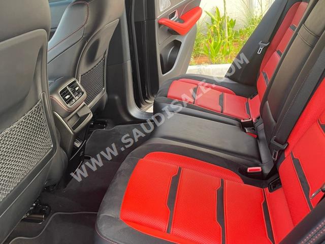 2021 مرسيدس - بنز جي إل إي 53 أي إم جي