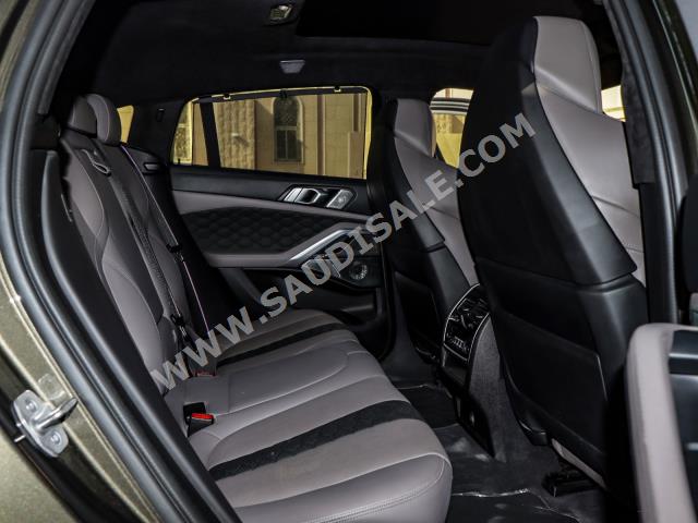 2021 بي ام دبليو الفئة اكس 6 إم كومبيتيشن