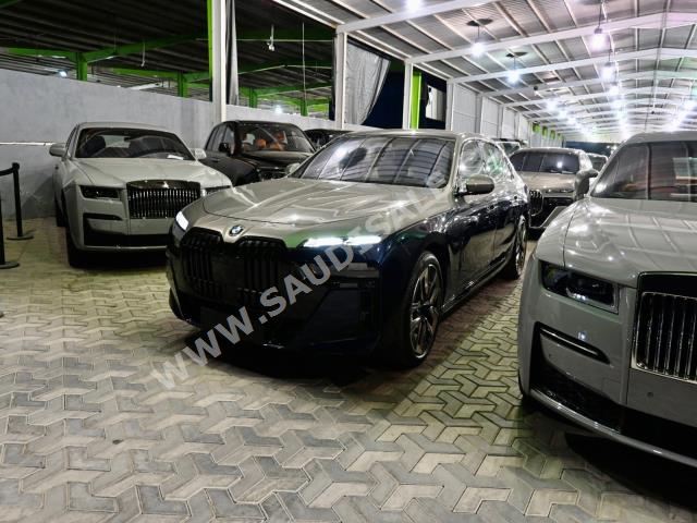 2023 بي ام دبليو الفئة السابعة 760 إل أي