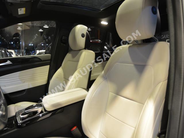 2017 مرسيدس - بنز جي إل إي 43 أي إم جي