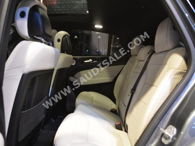 2017 مرسيدس - بنز جي إل إي 43 أي إم جي