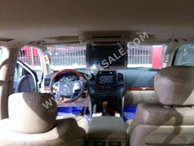 2014 Toyota Land Cruiser GXR