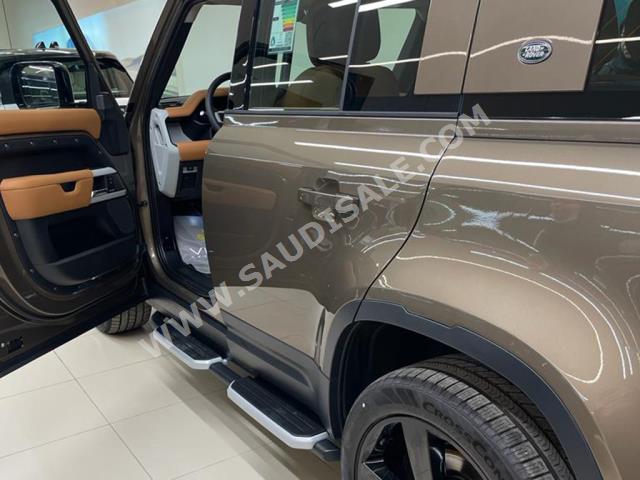 2023 لاند روفر ديفيندر اس اي