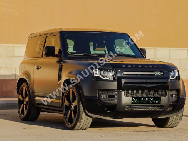 2023 لاند روفر ديفيندر إصدار كارباثيان