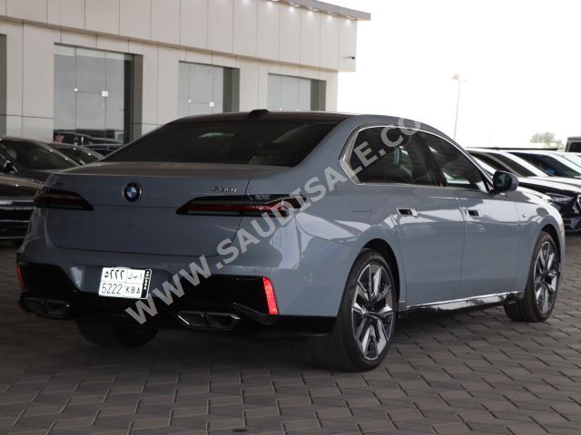 2023 بي ام دبليو الفئة السابعة 760 إل أي إم