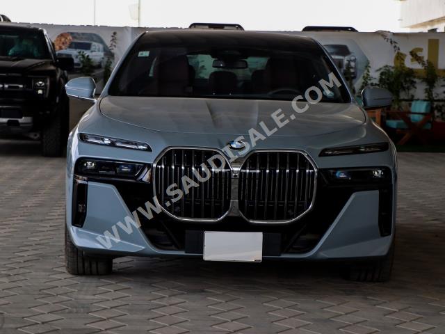 2023 بي ام دبليو الفئة السابعة 760 إل أي إم