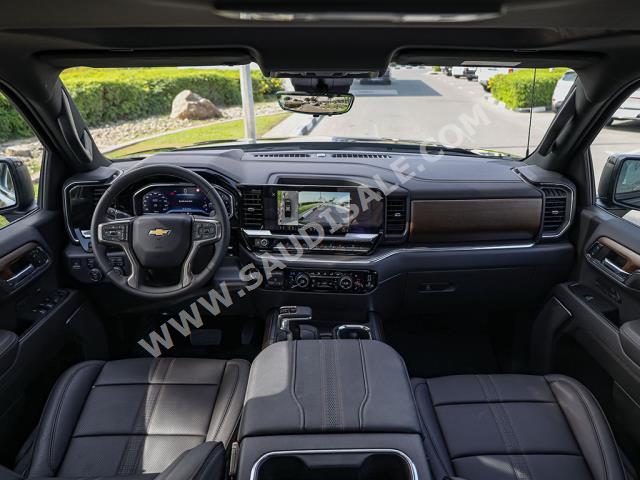 2023 شفروليه سلفرادو هاي كانتري