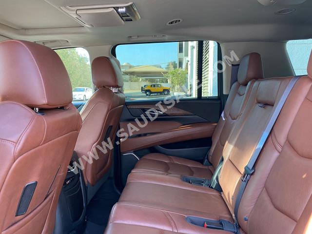 2016 كاديلاك اسكاليد بريميوم