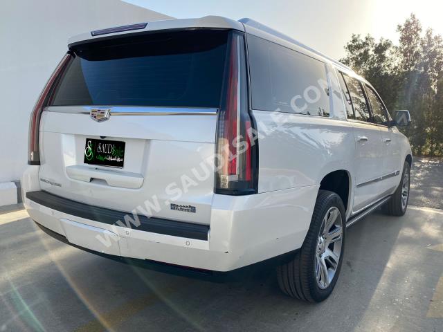 2016 كاديلاك اسكاليد بريميوم