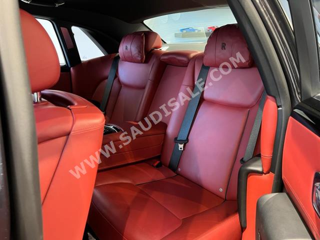 2017 رولز رويس قوست