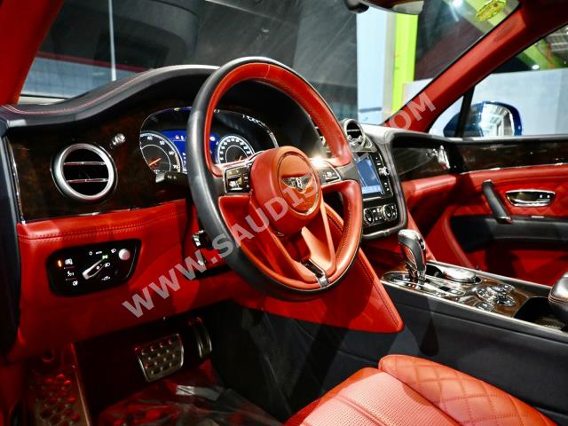 2018 بنتلي بنتايجا