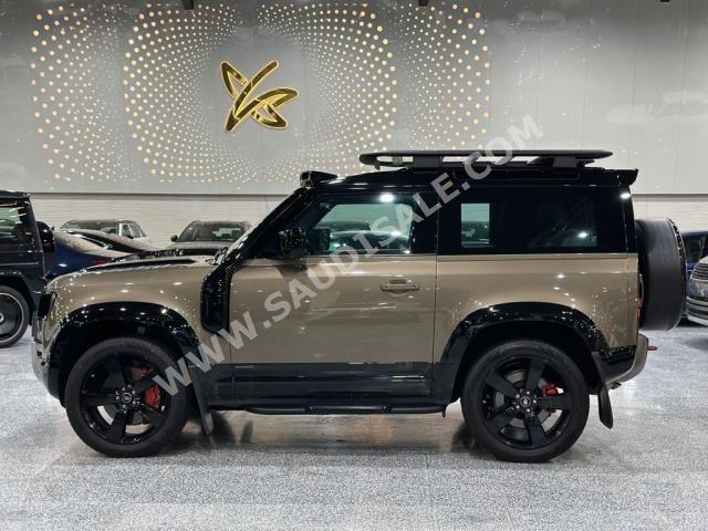 2021 لاند روفر ديفيندر