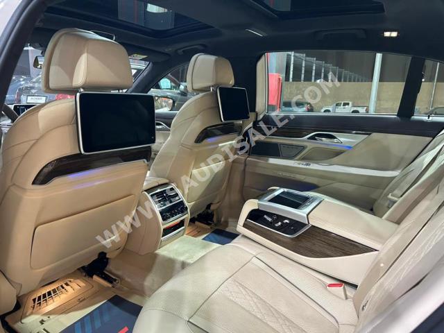 2016 بي ام دبليو الفئة السابعة 740 إل أي