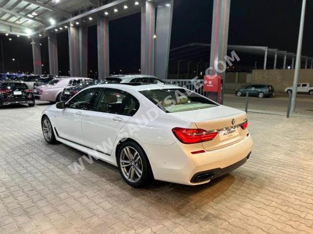 2016 بي ام دبليو الفئة السابعة 740 إل أي