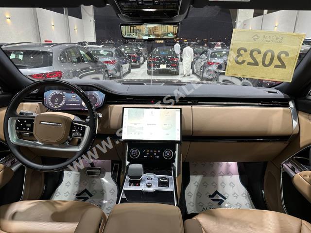 2023 لاند روفر رينج روفر اتش اس اي