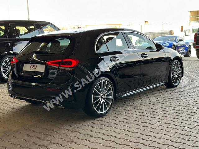 2022 مرسيدس - بنز أي 200