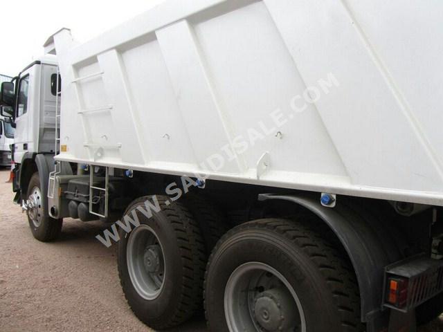 2014 مرسيدس - بنز اكتروس