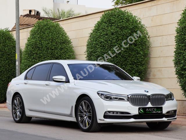 2017 بي ام دبليو الفئة السابعة 730 إل أي