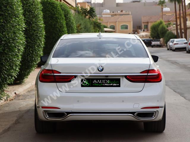 2017 بي ام دبليو الفئة السابعة 730 إل أي