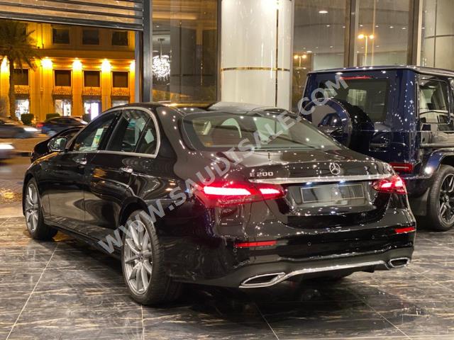 2022 مرسيدس - بنز إي 200