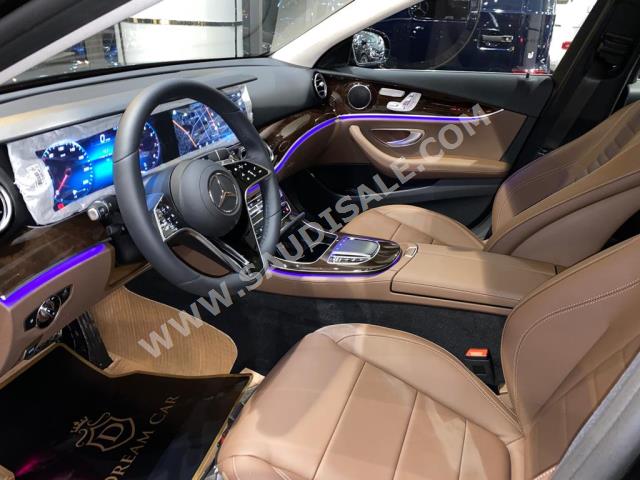 2022 مرسيدس - بنز إي 200