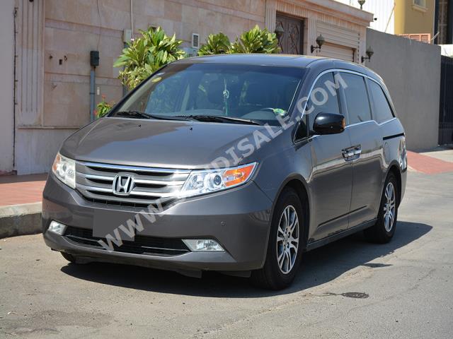 2012 هوندا اوديسي إل إكس