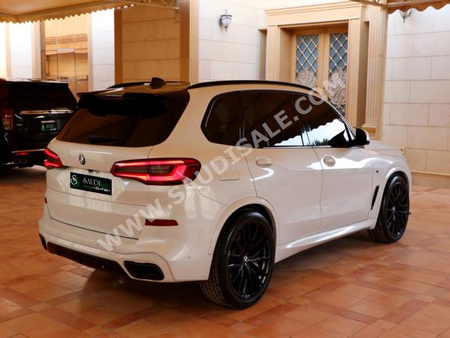 2019 بي ام دبليو الفئة اكس 5 إم كت