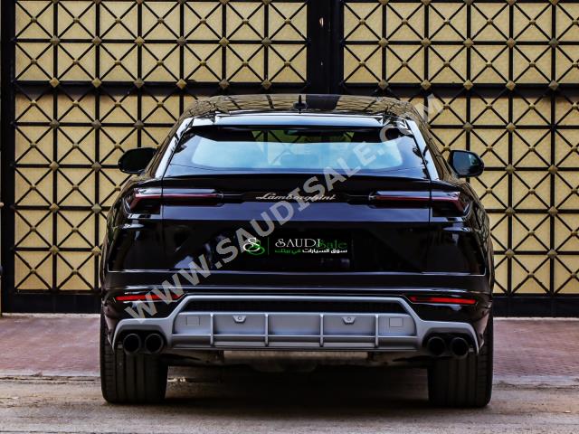 2021 لمبرجيني اوروس