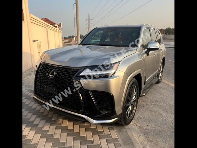 2023 لكزس إل إكس 600 إف