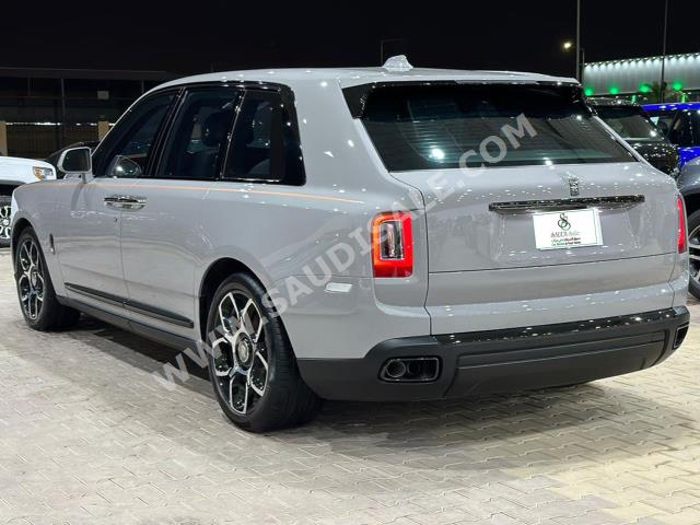 2022 رولز رويس كولينان بلاك بادج