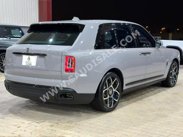 2022 رولز رويس كولينان بلاك بادج