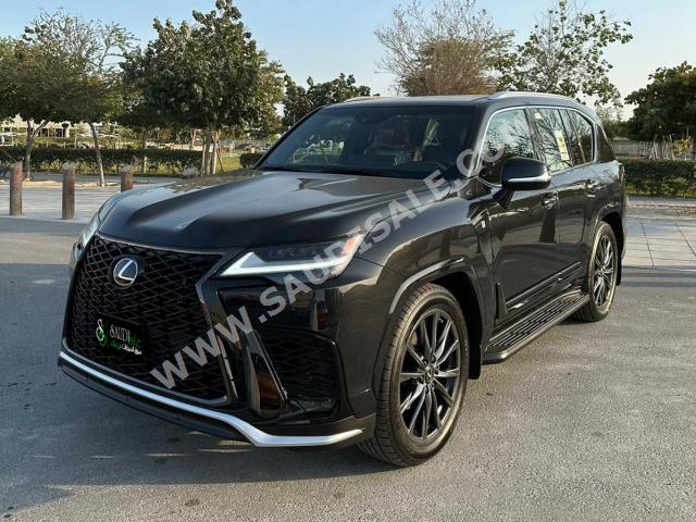 2023 لكزس إل إكس 600 إف