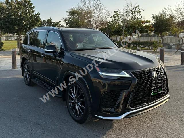 2023 لكزس إل إكس 600 إف