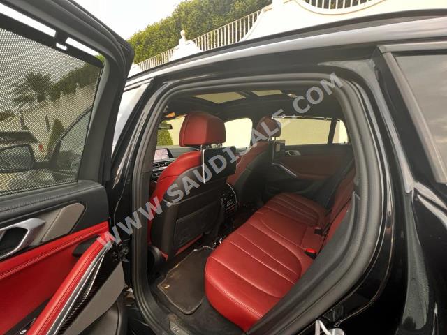 2020 بي ام دبليو الفئة اكس 6 إم 50 أي