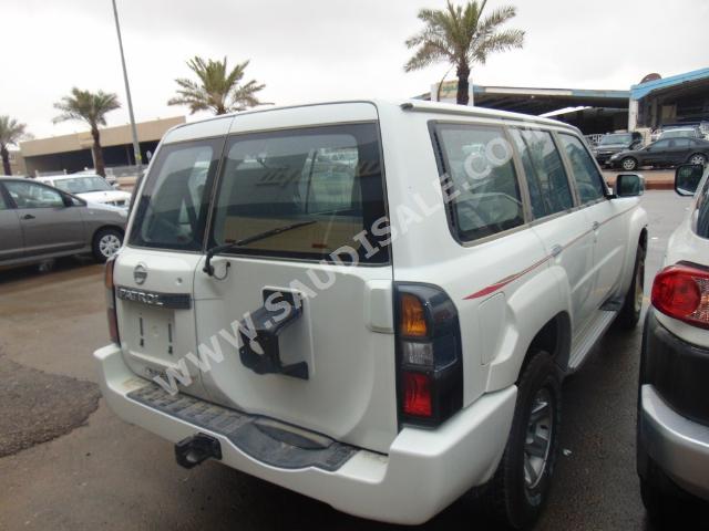 2016 نيسان باترول سفاري