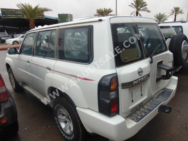 2016 نيسان باترول سفاري