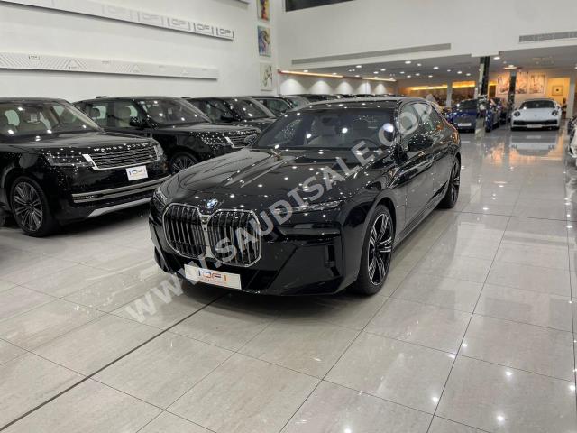 2023 بي ام دبليو الفئة السابعة 735 إل أي