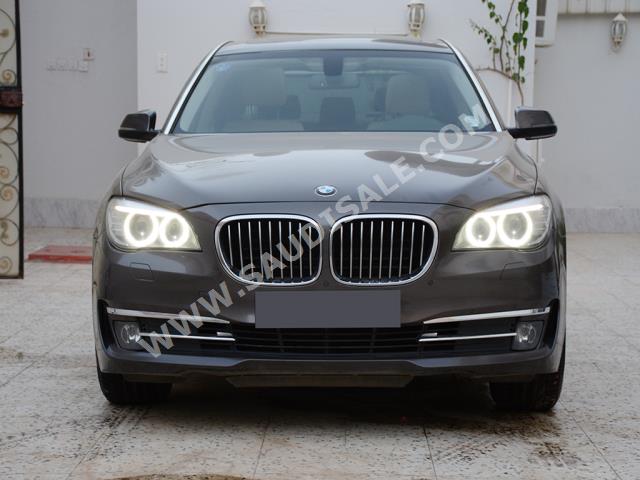 2013 بي ام دبليو الفئة السابعة 730 إل أي