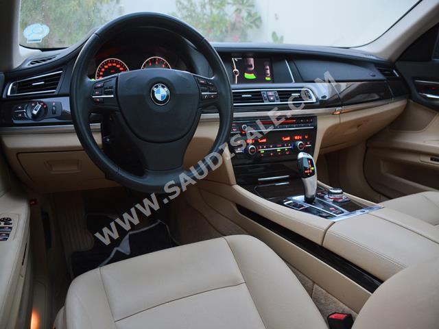 2013 بي ام دبليو الفئة السابعة 730 إل أي