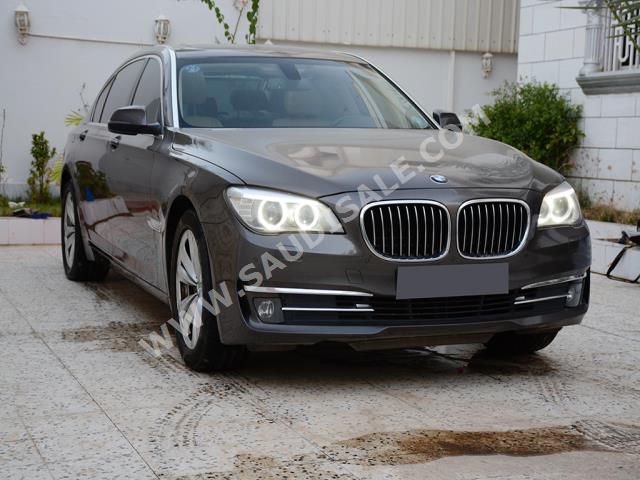 2013 بي ام دبليو الفئة السابعة 730 إل أي