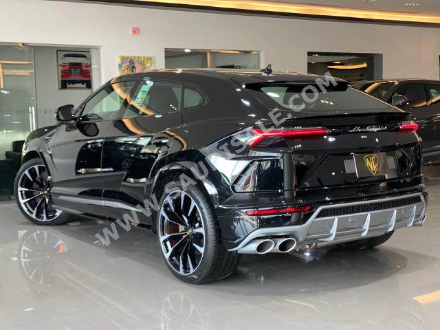 2022 Lamborghini URUS